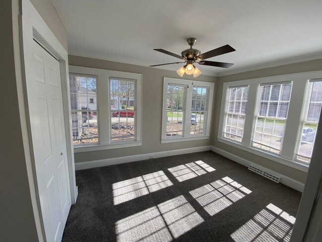 Photo - Very nice 4 bedroom 1 bathroom house JUST REMODLED (Spring 2022)