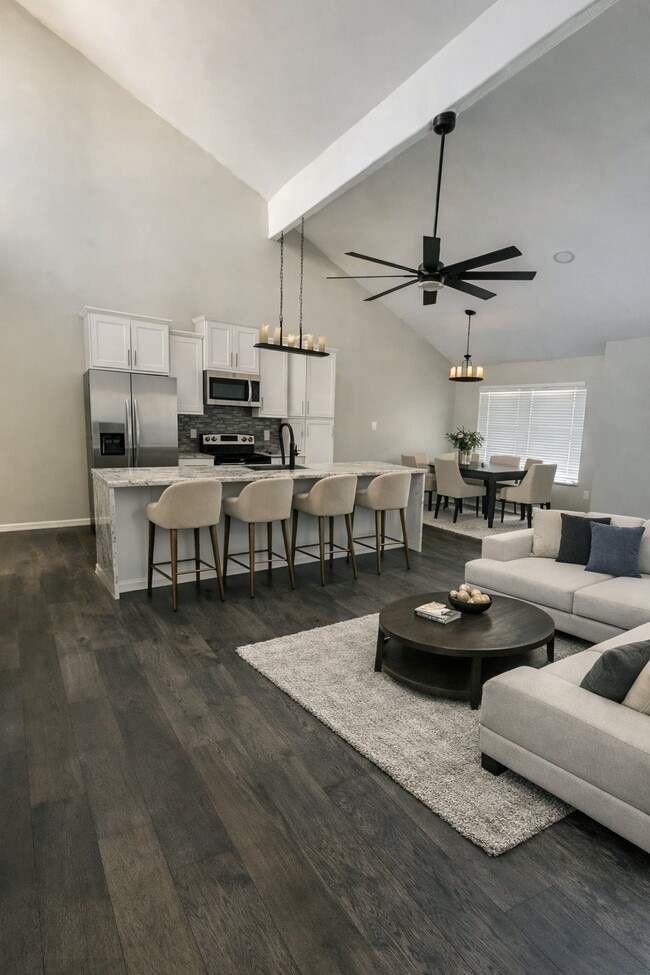 75215 Holly Hill Dr