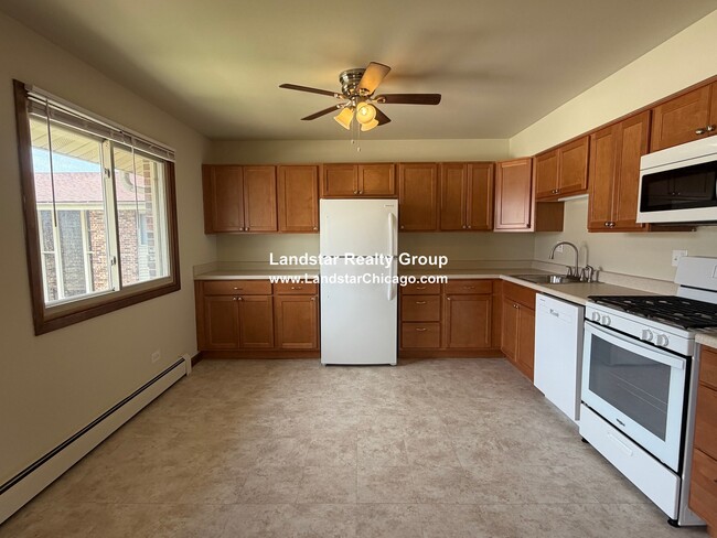 Photo - 826 N Milwaukee Ave Unit D2
