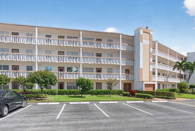 Photo - 2015 Cornwall Dr