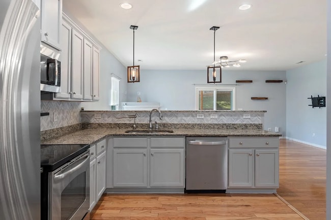 Photo - 4221 Lochurst Dr