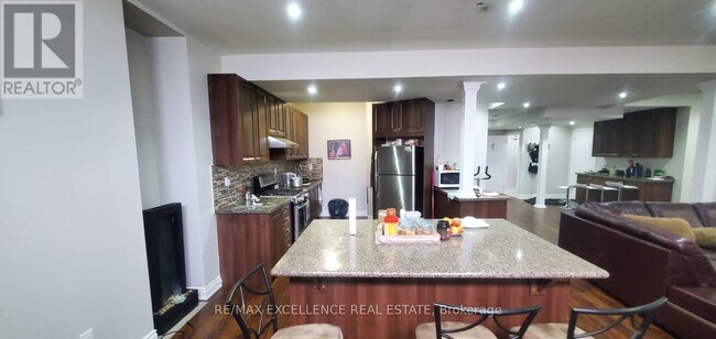 Photo - 28 Midsummer Dr