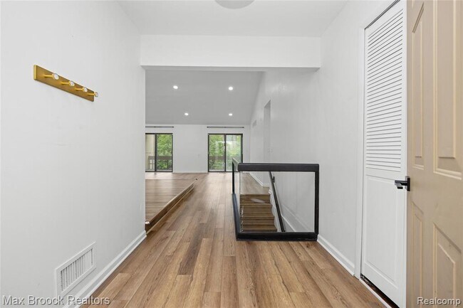 Photo - 7432 Azalea Ct