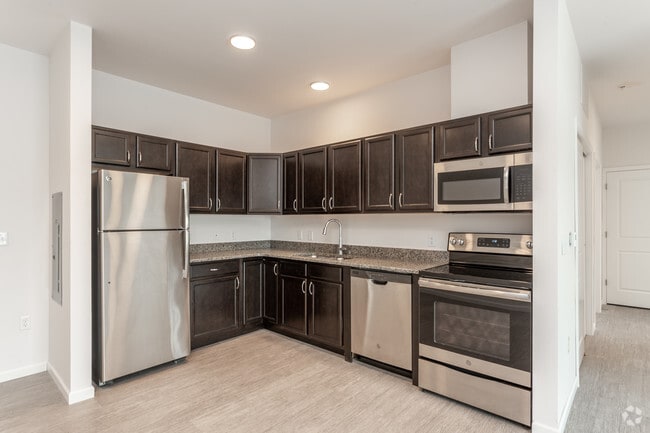 2BR, 1BA - Kitchen