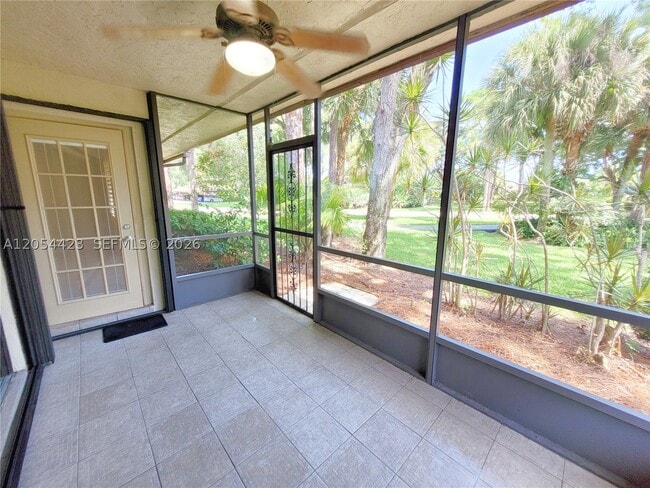 7523 Greenlake Dr