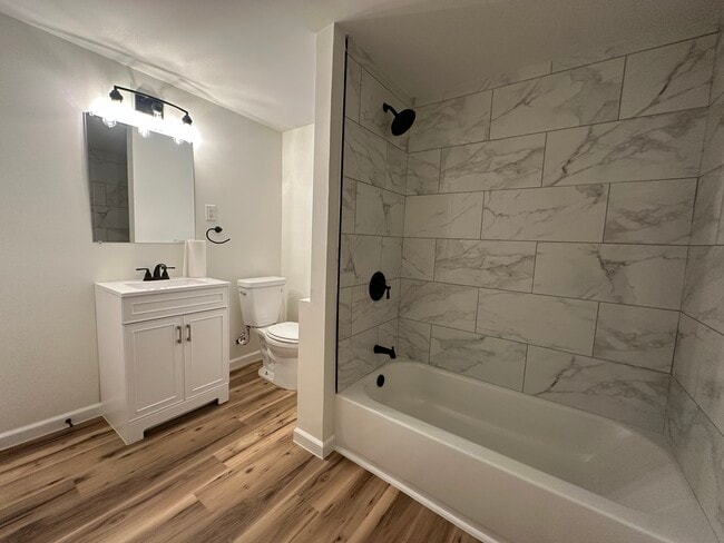 Photo - 1305 Woodward Ave