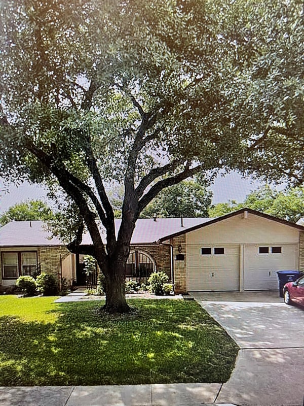 Building Photo - 8339 Thorncliff Dr Rental