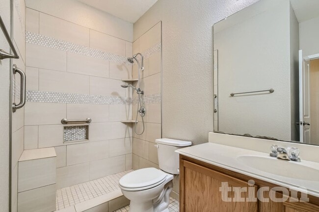 Photo - 103 Hollow Tree Dr