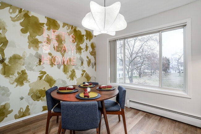 Photo - Independence Green Apts