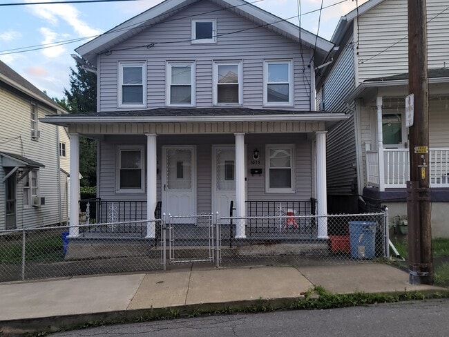 Building Photo - 1015 Lafayette St Rental