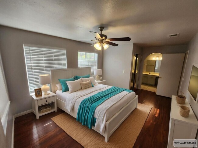 Photo - Canyon Lake Beauty!!