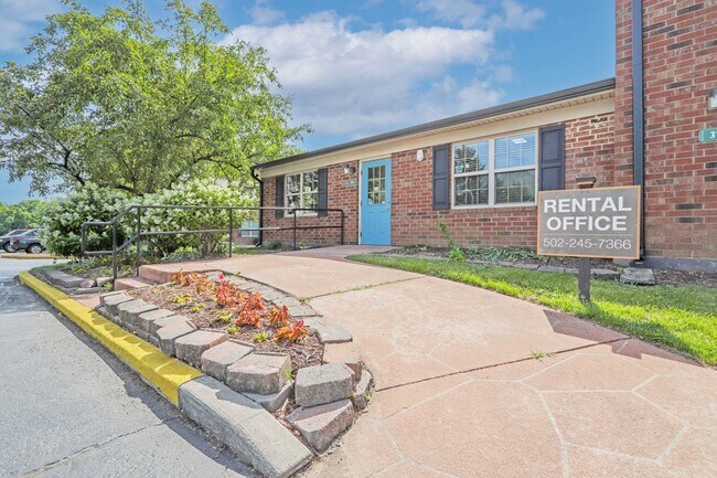 Photo - 319 Blair Ct