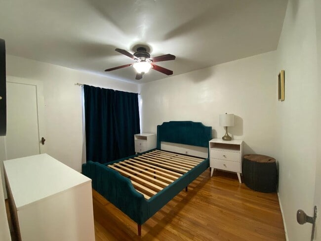 BEDROOM - 824 Pearl St Unit D