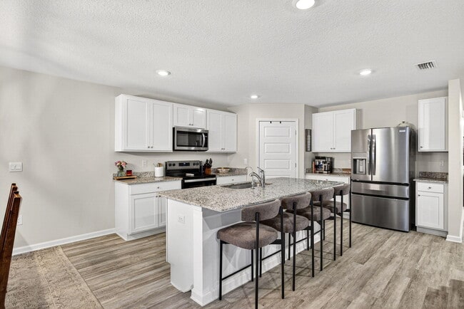 Photo - 255 Eunola Ln