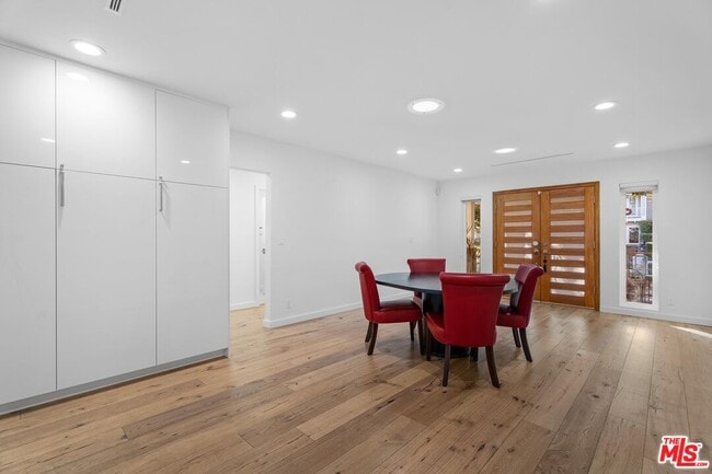 Photo - 4136 Greenbush Ave