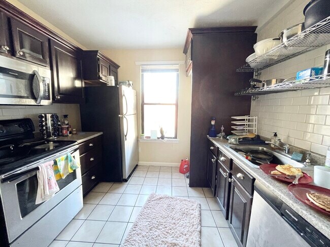 Photo - 1578 Tremont St Unidad 3