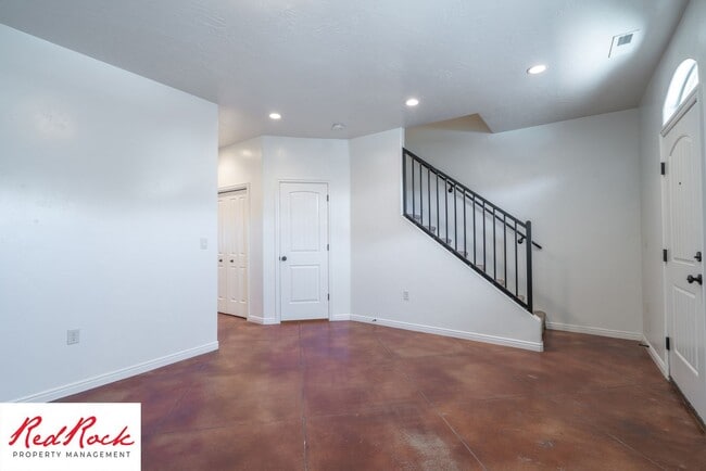 Photo - 2075 S Sir Monte Dr