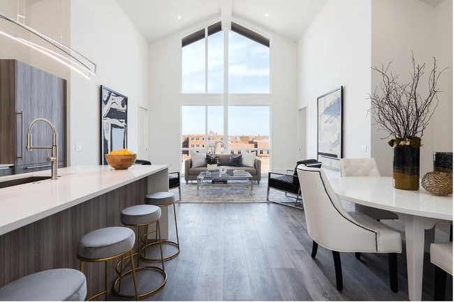 Distribución de viviendas de dos y tres habitaciones - 3525 Normandy