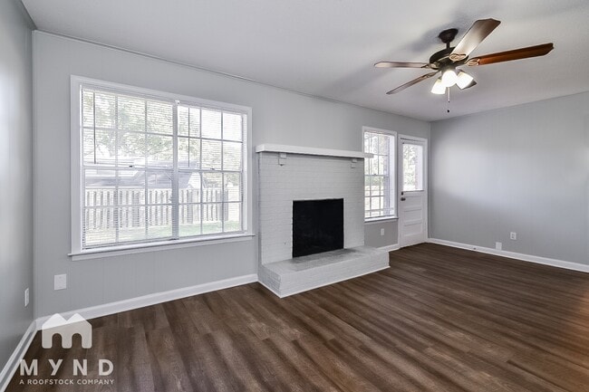 Photo - 2888 Baywood Dr
