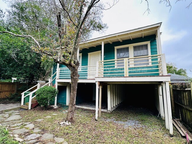 Photo - 1722 1/2 Orange St