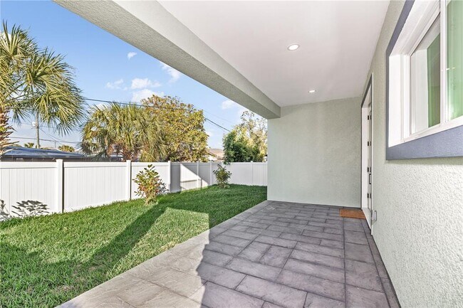 Photo - 2727 W Chestnut St