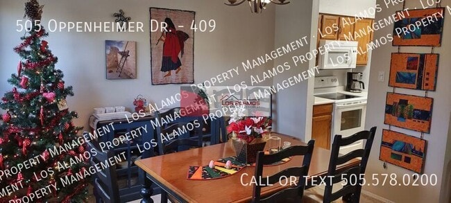 Photo - 505 Oppenheimer Dr