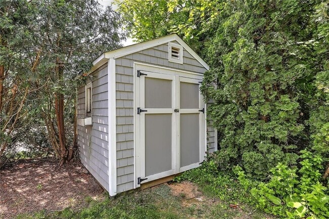 Photo - 25 Anoka Ave