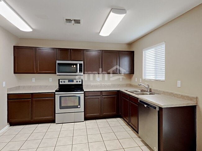 Photo - 1117 E Dust Devil Dr