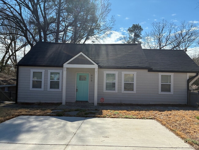 Photo - Room in House on Fiske St
