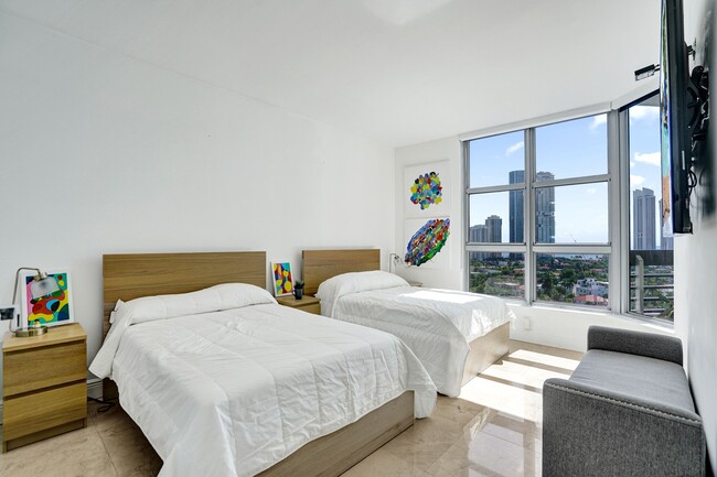 Photo - 19101 NE 36th Pl