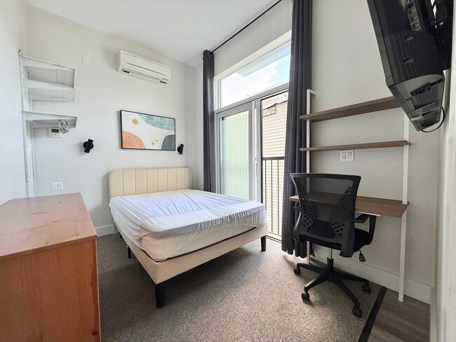 Furnished room/NOT APARTMENT