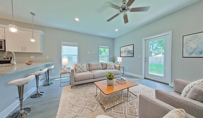 Photo - 840 Fairview Dr