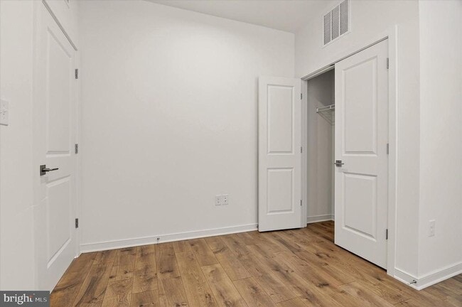 Photo - 43793 Mystic Maroon Ter