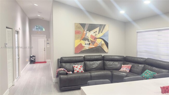 Photo - 2006 SE 14th Ct