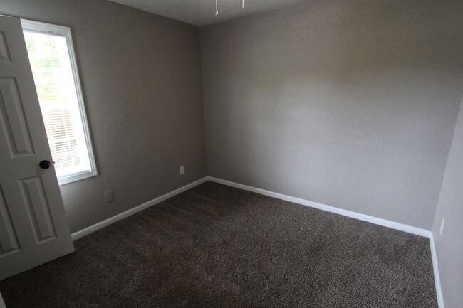 Photo - Charming home with 3 beds 1 bath near TO Fuller State Park