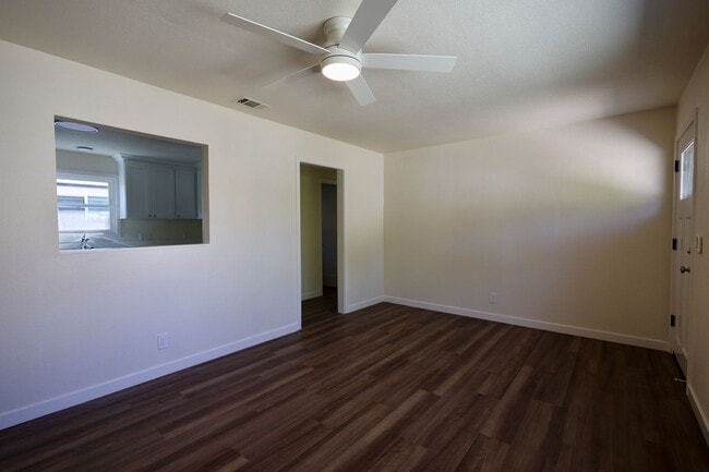 Photo - 409 Russell St Unidad B