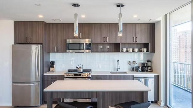 Photo - 400 Army Navy Dr Unidad ID1049770P