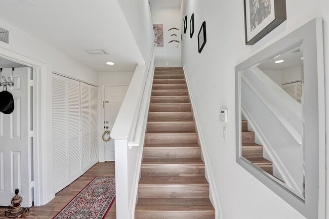 Photo - 1033 NE 17th Way Unit 504