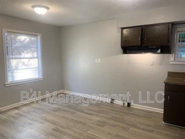 Building Photo - 1045 Enoch Dr Rental