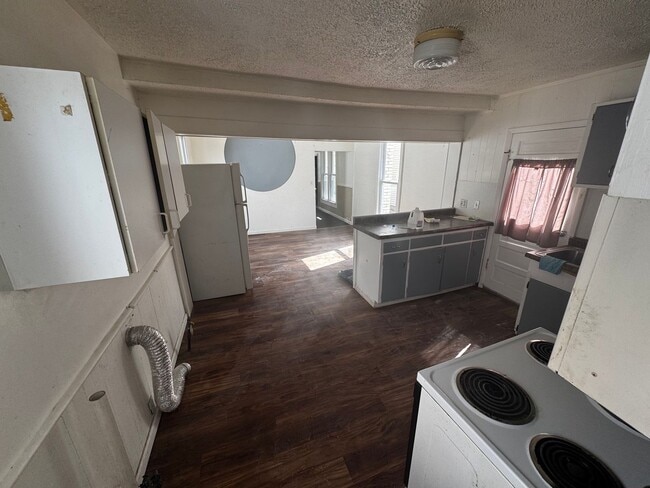 Photo - 3 bed/ 1.5 Bath