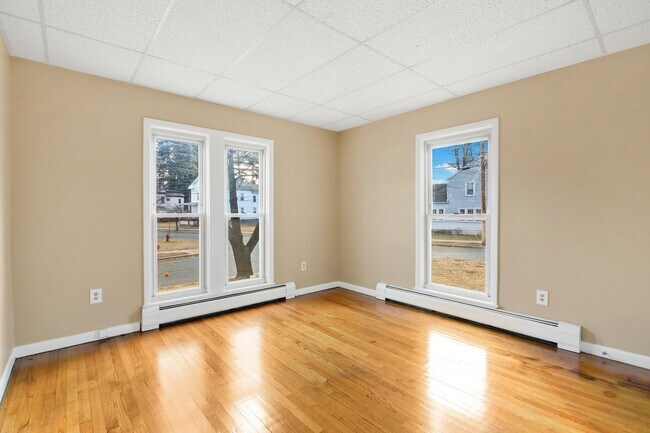 Photo - 15 Myrtle Ave Unit First Floor