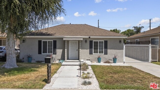 Building Photo - 923 W Orange Grove Ave Rental