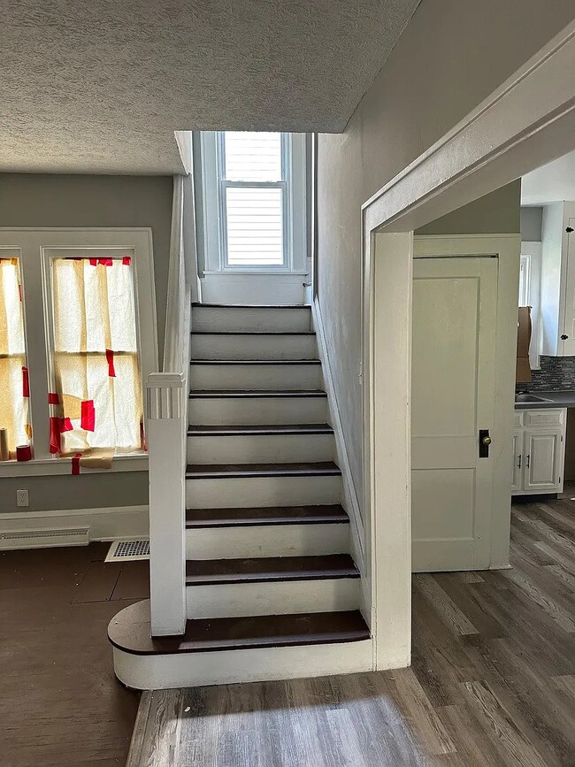 Photo - 1351 Logan Ave NW