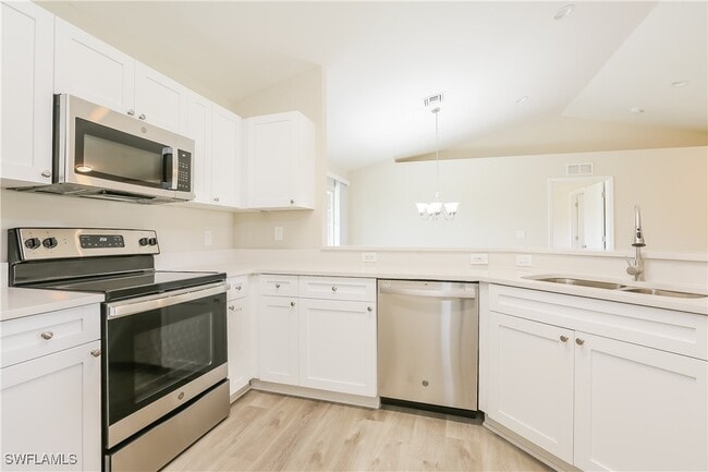 Photo - 3907 13th St W