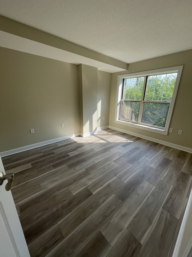 Photo - Hamilton Plaza