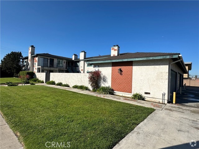 Building Photo - 921 S Western Ave Unit 8 Rental