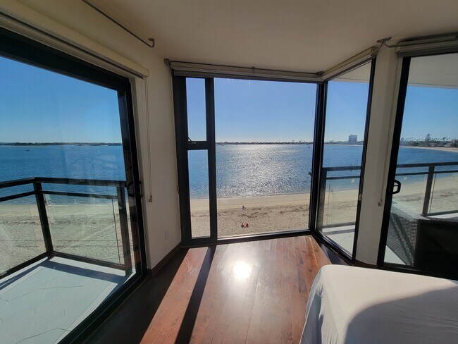 Photo - 3916 Riviera Dr