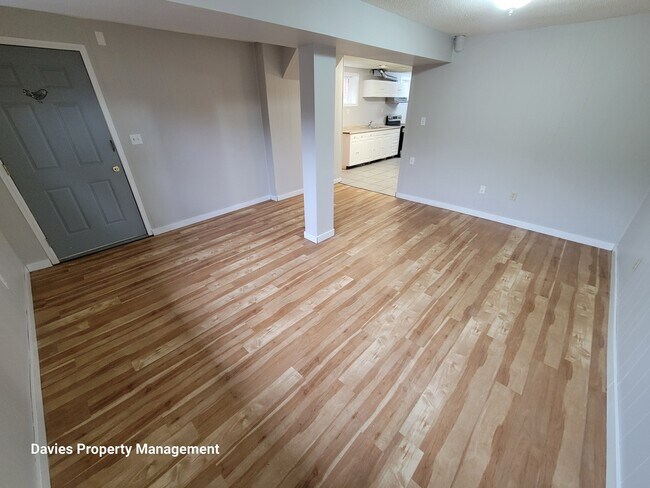 Photo - 10316-10156 156 St NW