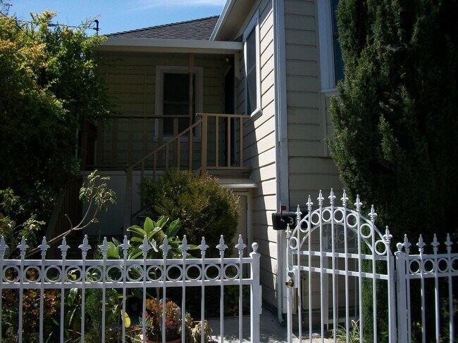 Photo - 311 Spruce St Unidad 2