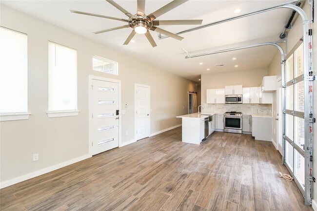 Photo - 11319 Paradise Out Ln